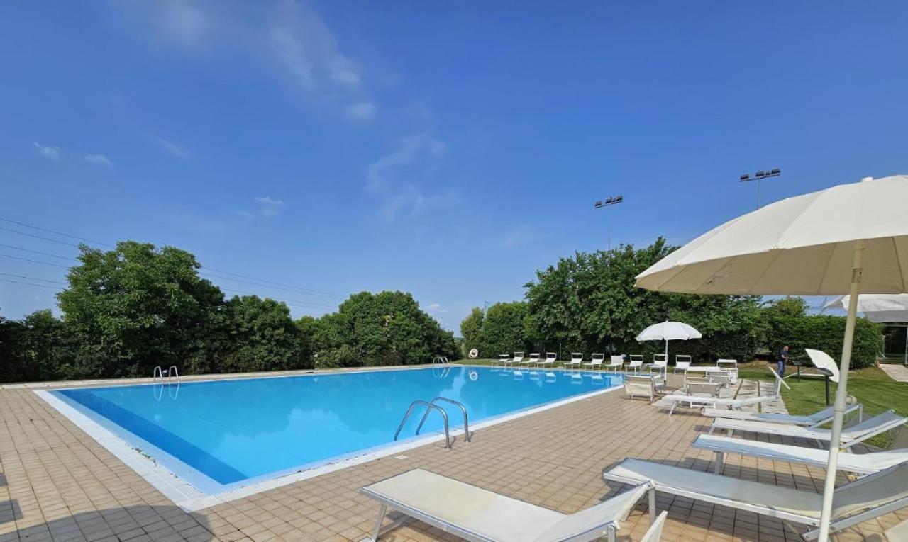 Wendy Apartment- Twobedroom & Pool & Parkprivatefree & Sports デセンツァーノ・デル・ガルダ エクステリア 写真