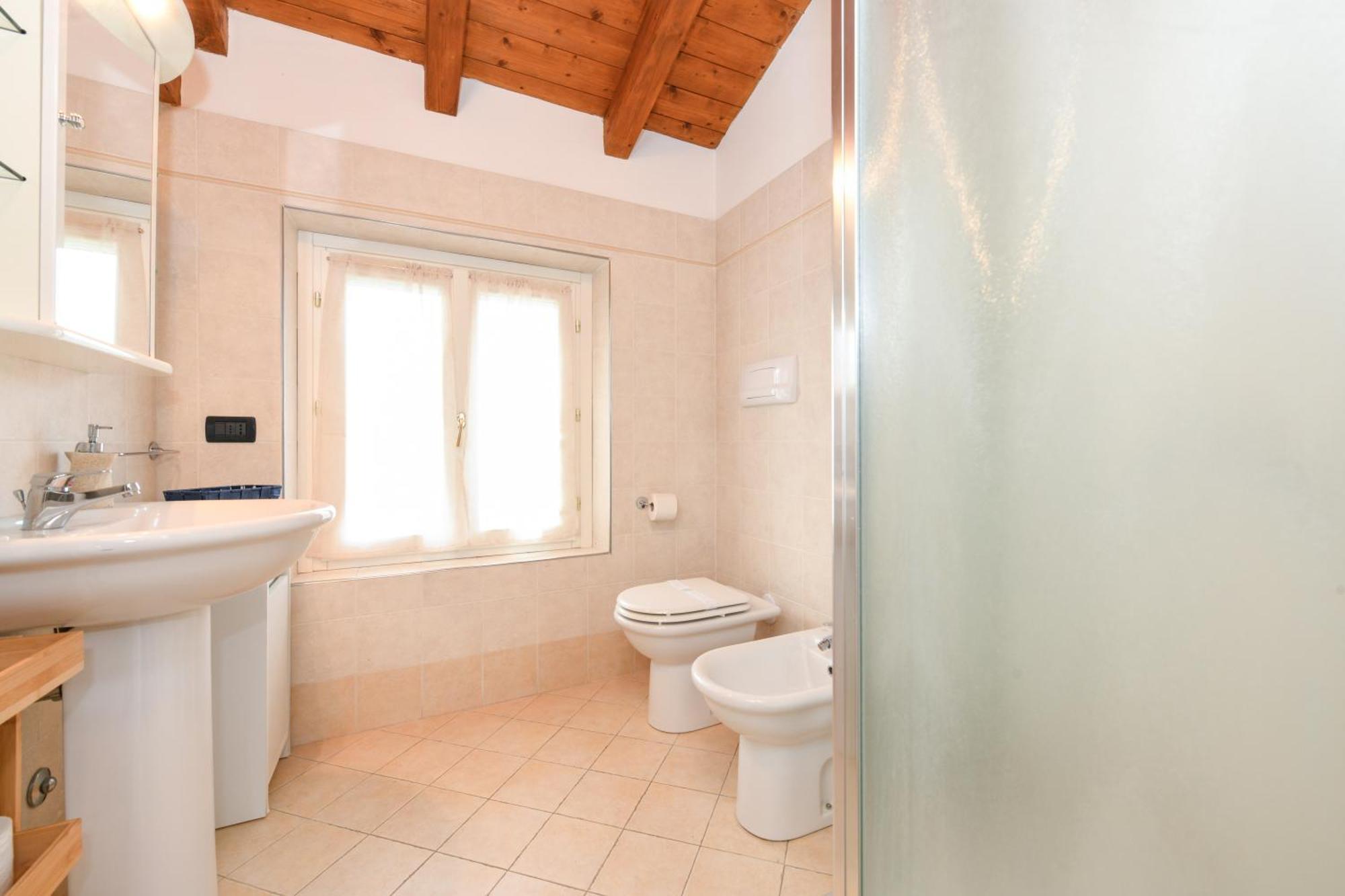 Wendy Apartment- Twobedroom & Pool & Parkprivatefree & Sports デセンツァーノ・デル・ガルダ エクステリア 写真